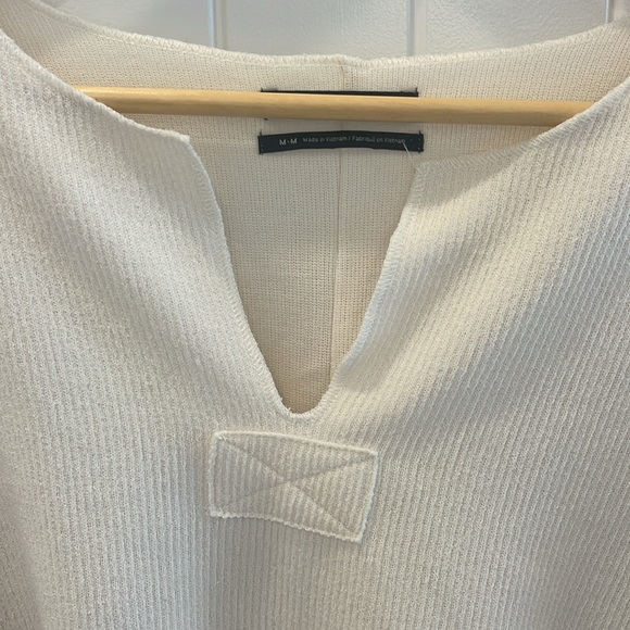 Urban Outfitters Cream V-Neck Sweater - Picture 3 of 4